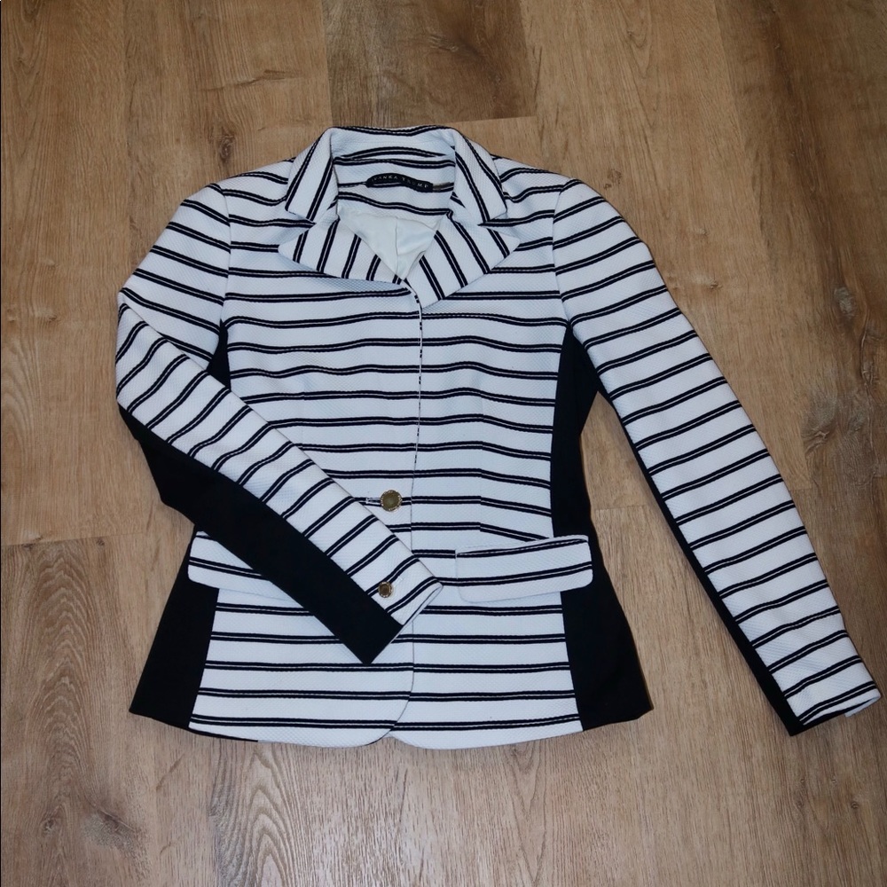 Ivanka Trump Black/white striped blazer sz 4